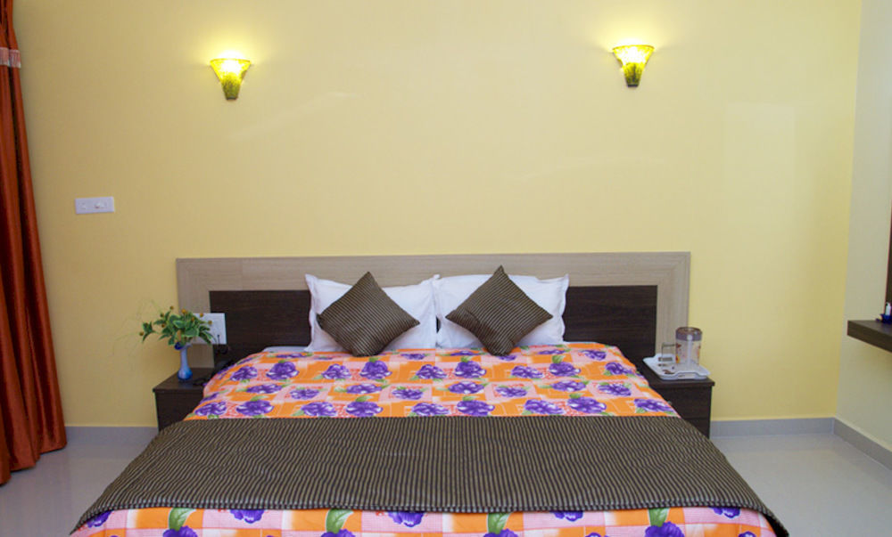Rbr Suites Calangute Exterior foto