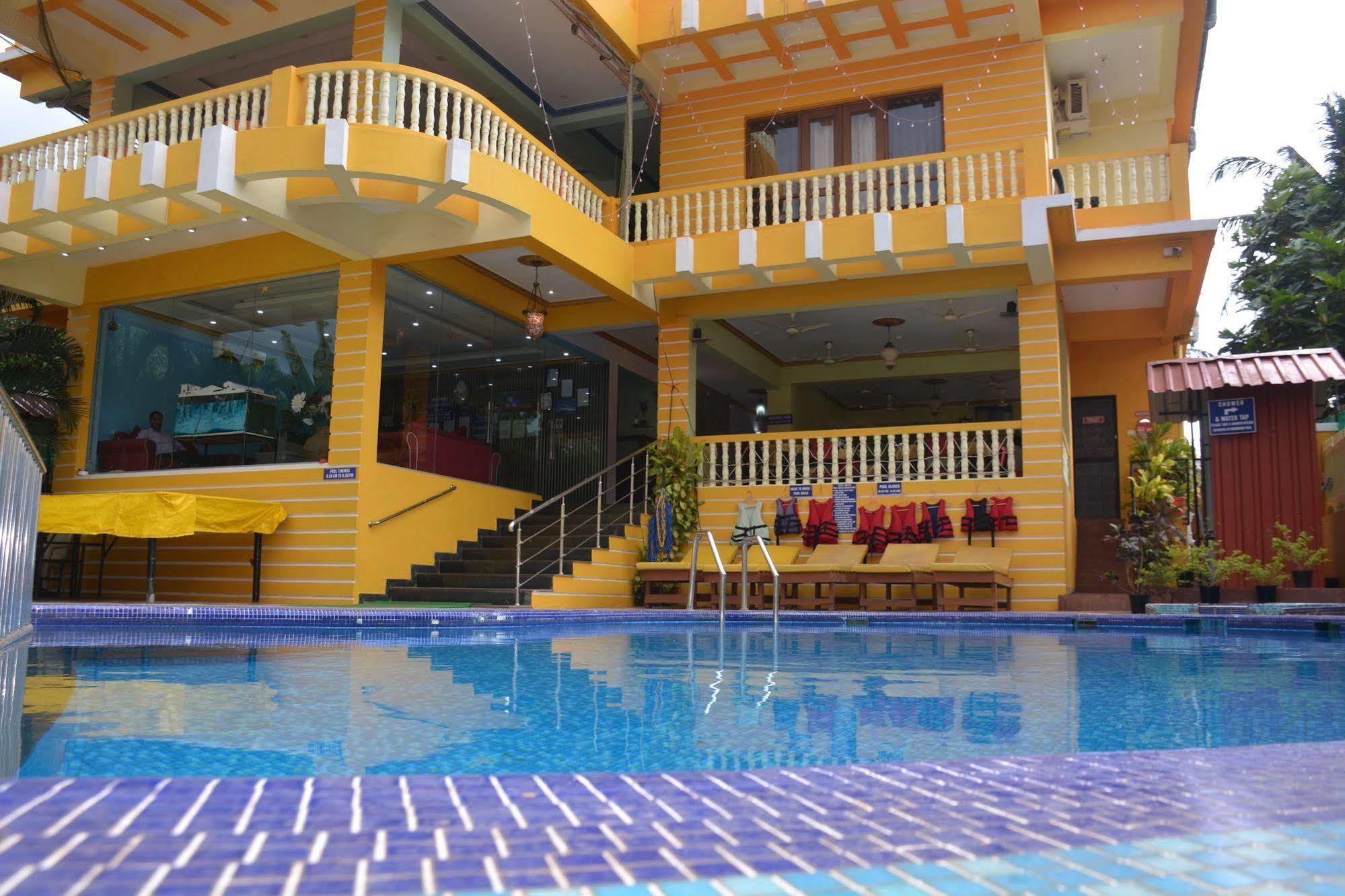 Rbr Suites Calangute Exterior foto
