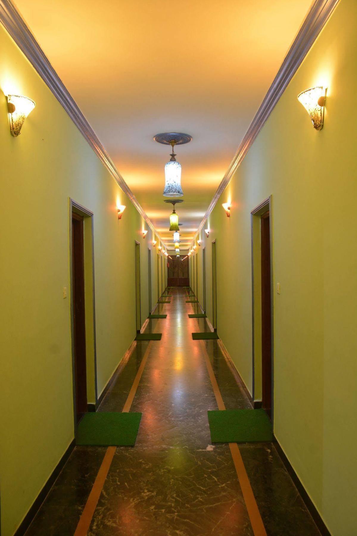 Rbr Suites Calangute Exterior foto